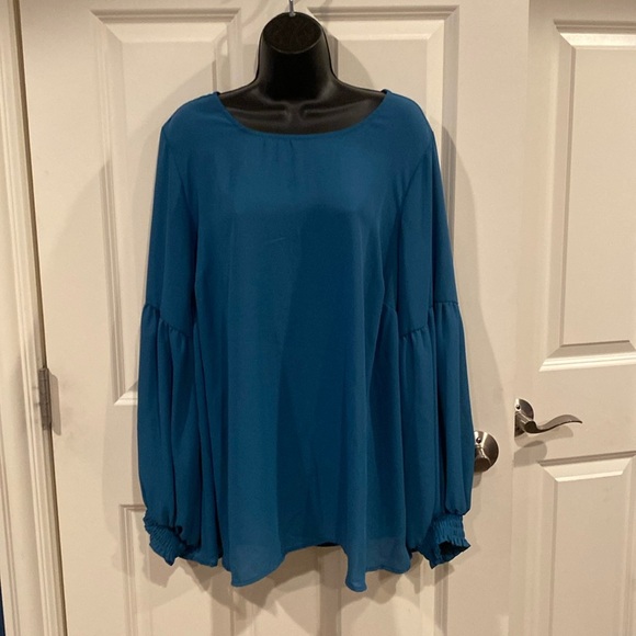 2 Torrid blue blouse - new with tags - Picture 1 of 4
